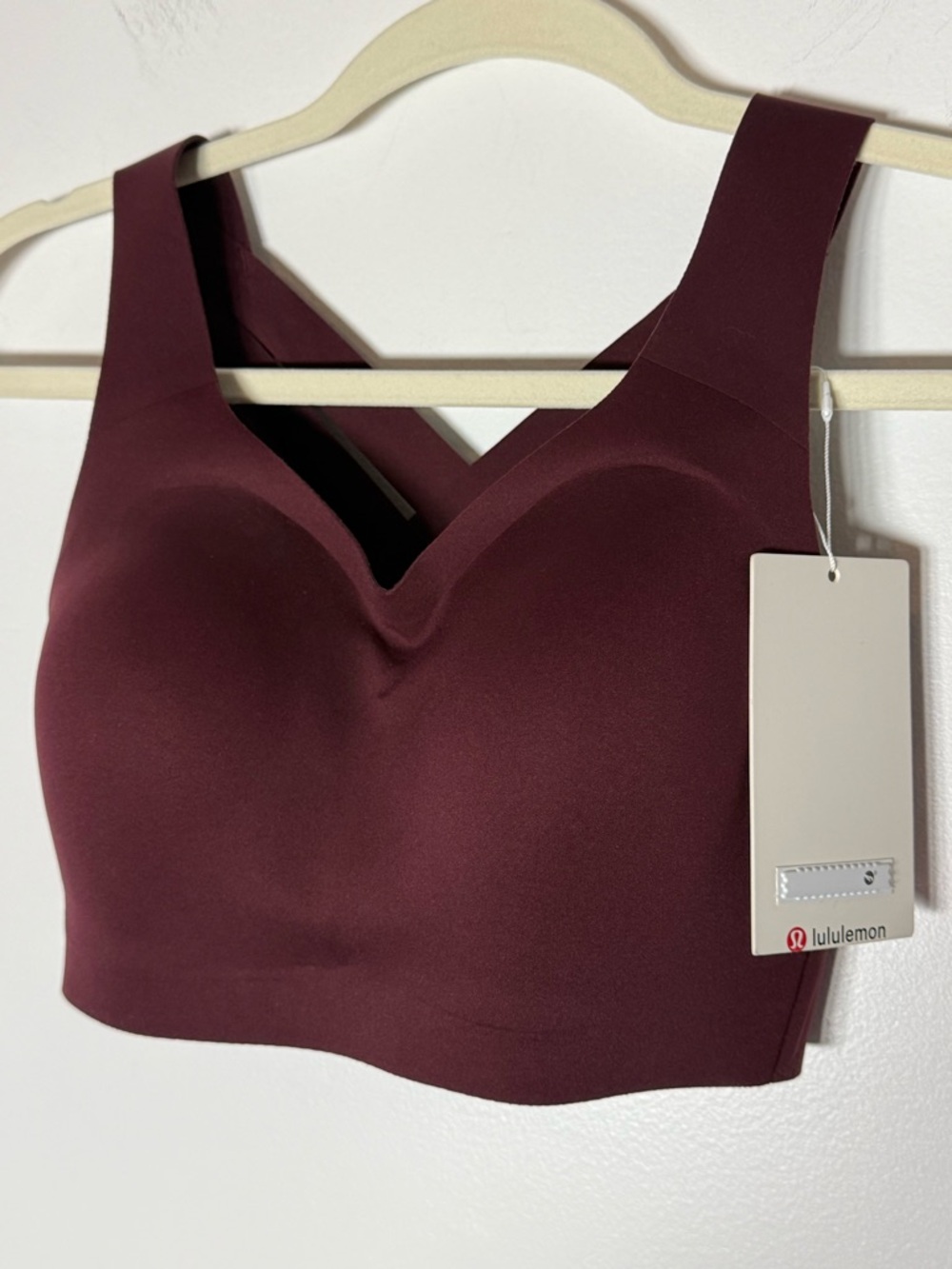 lululemon athletica Women's Sports Bra in‎ Deep Wine